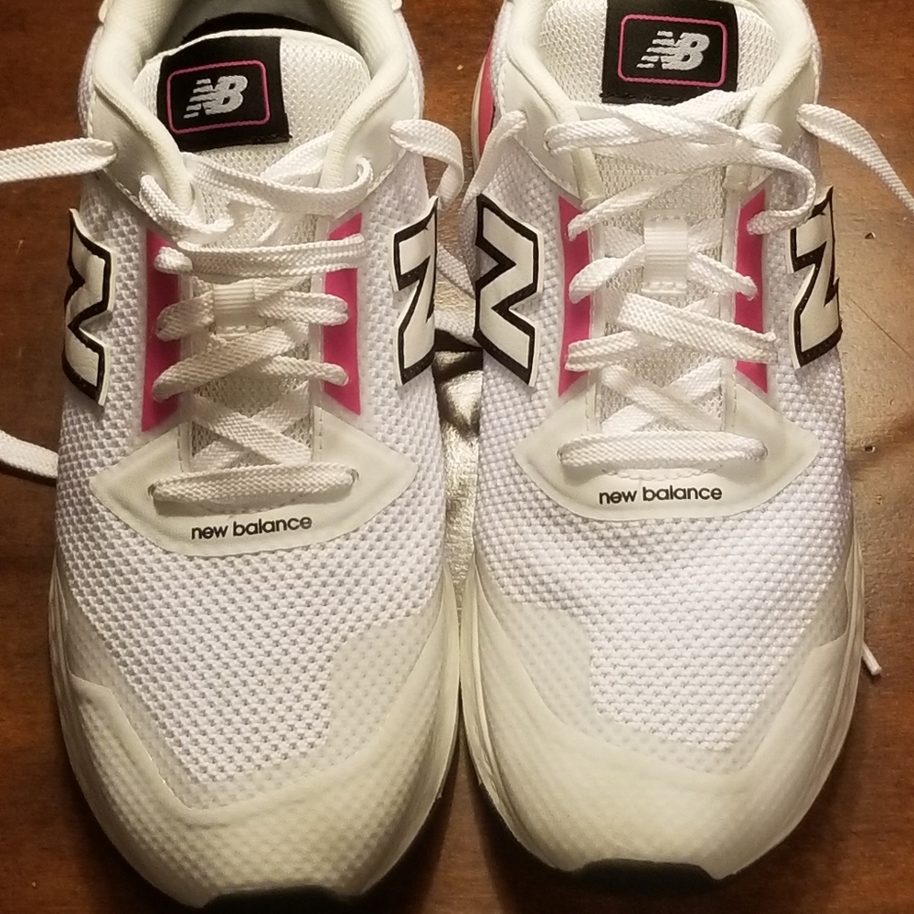WOMEN'S NEW BALANCE FRESH FORM V2 WALKING SHOES SZ.8.5